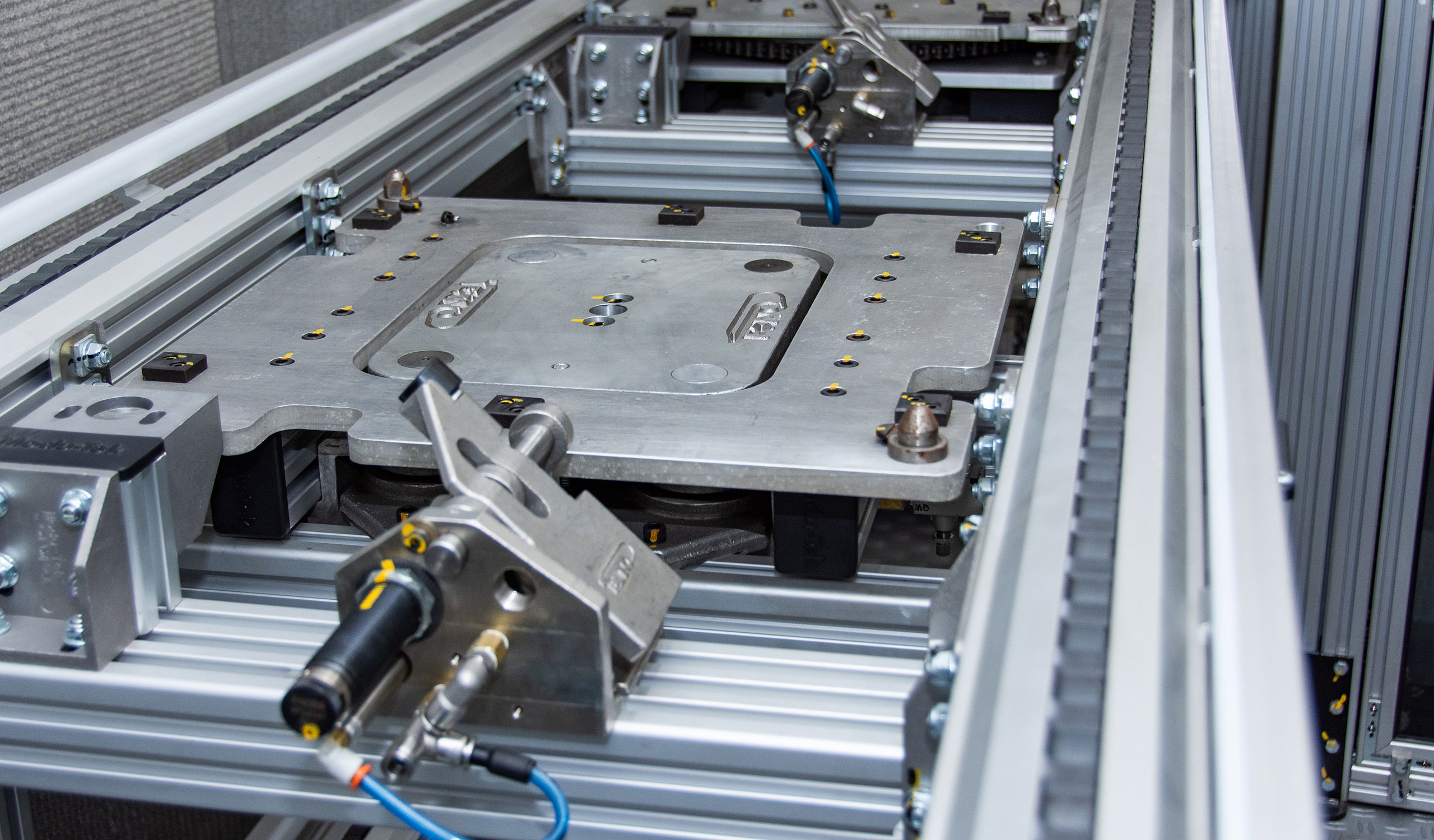 header-lift-locates